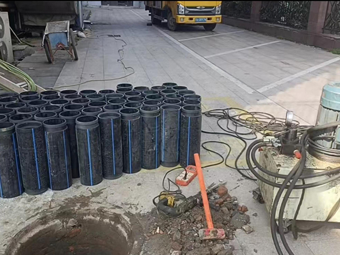 竹根滩镇PE置换管厂家 DN315置换管 非开挖管短管置换